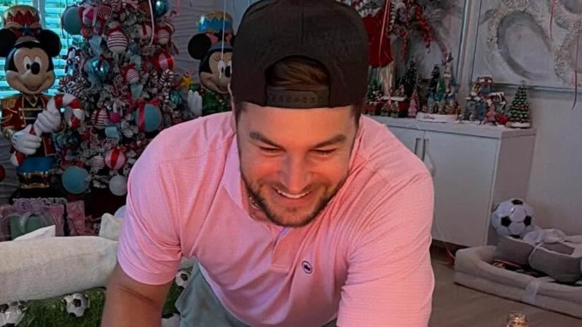 American Pop Star Celebrates British Reality TV Boyfriend