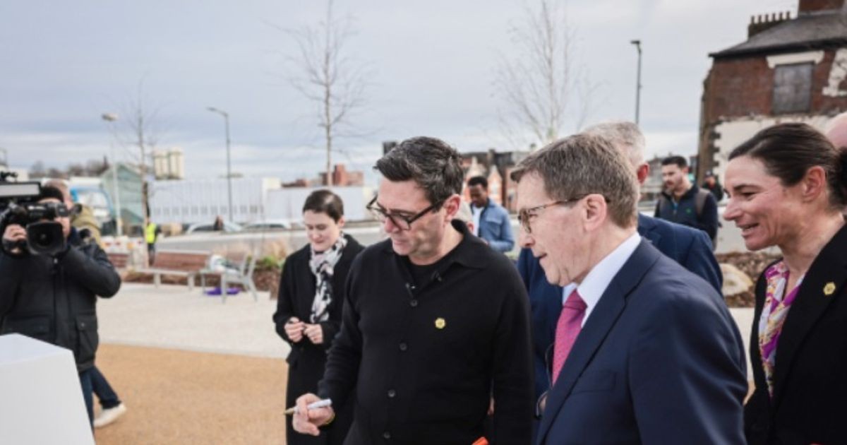 Labour’s net zero retreat: Burnham to water down electric car rules