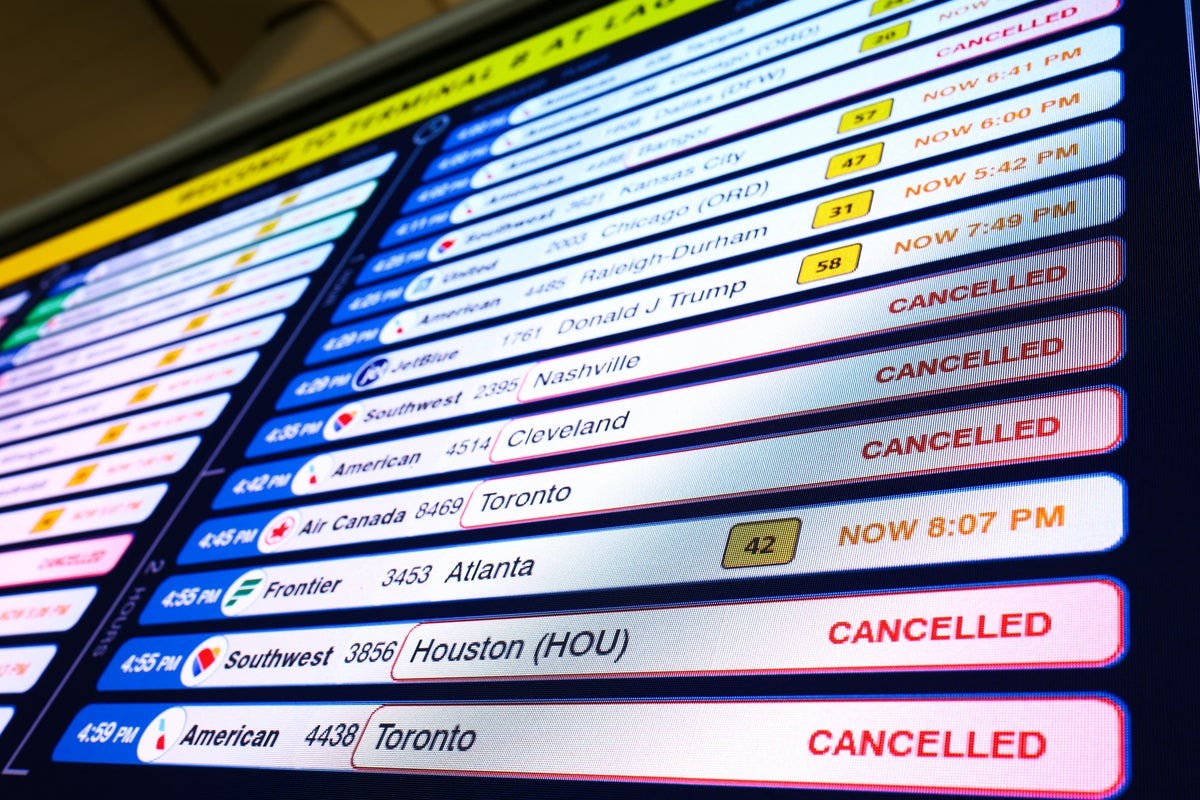 Trump's new flight rules: airlines escape blame for delays, passengers left out of pocket